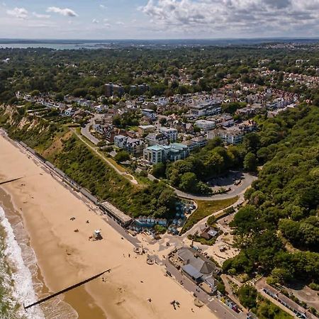 Middle Chine Villa Bournemouth Bagian luar foto