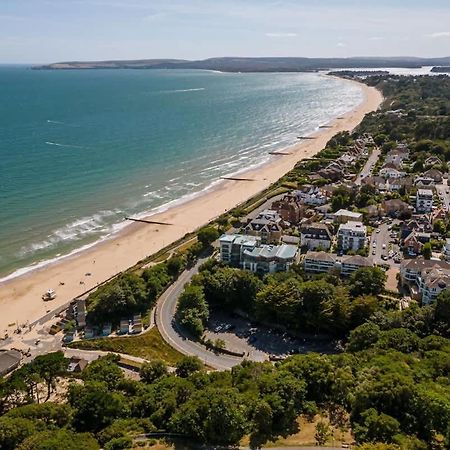 Middle Chine Villa Bournemouth Bagian luar foto