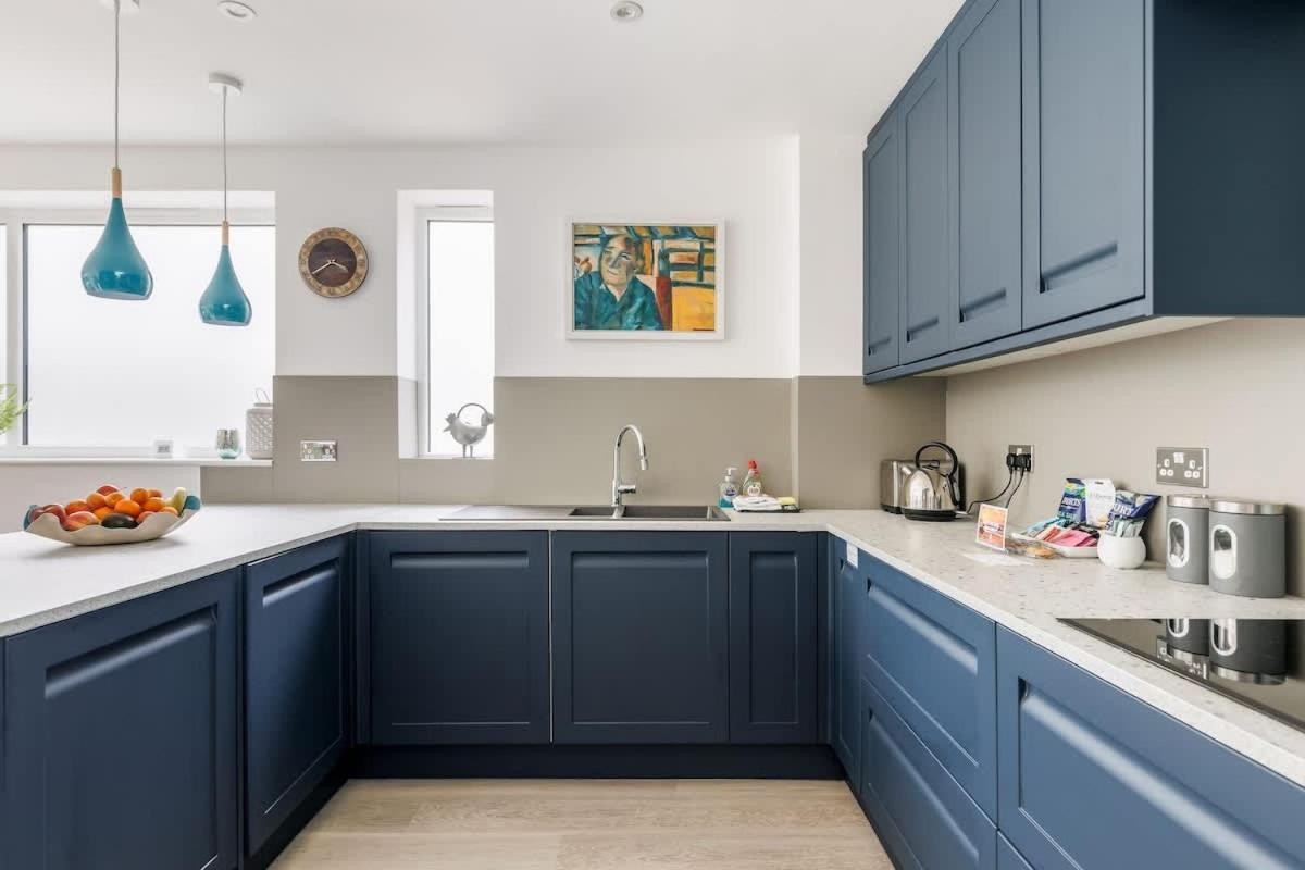 Middle Chine Villa Bournemouth Bagian luar foto
