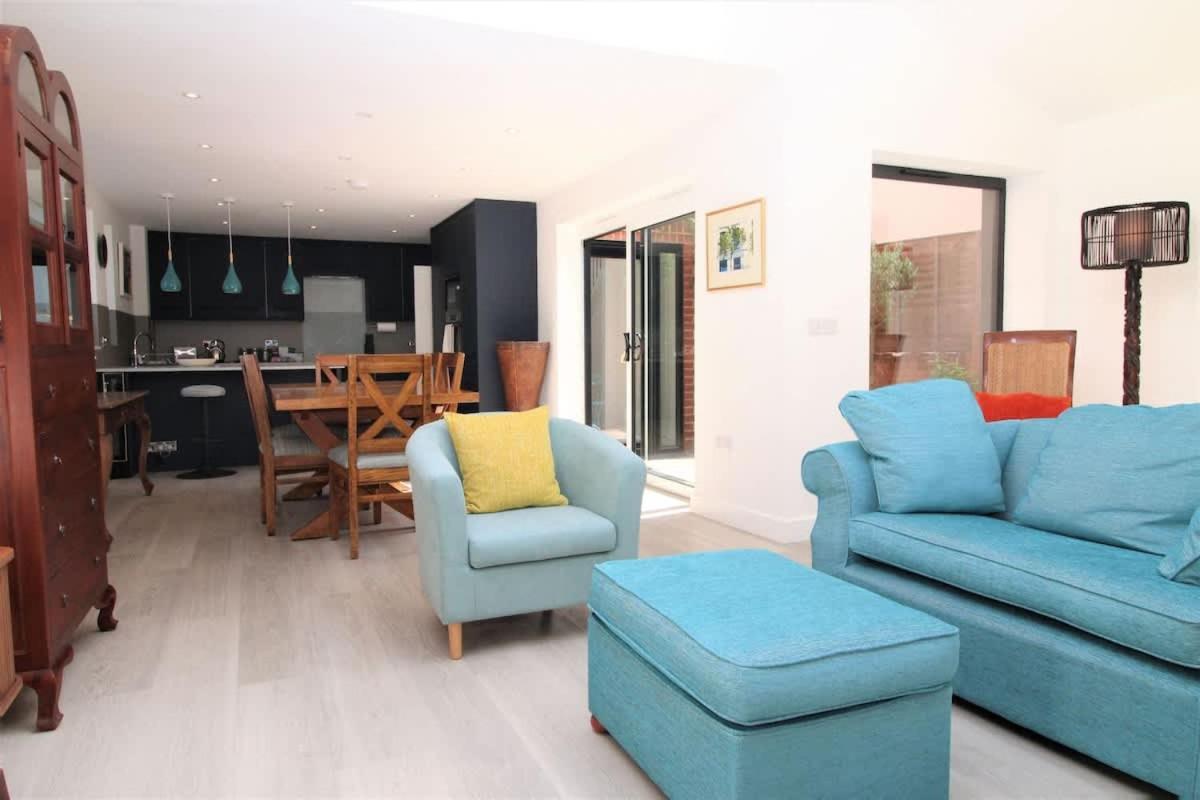 Middle Chine Villa Bournemouth Bagian luar foto
