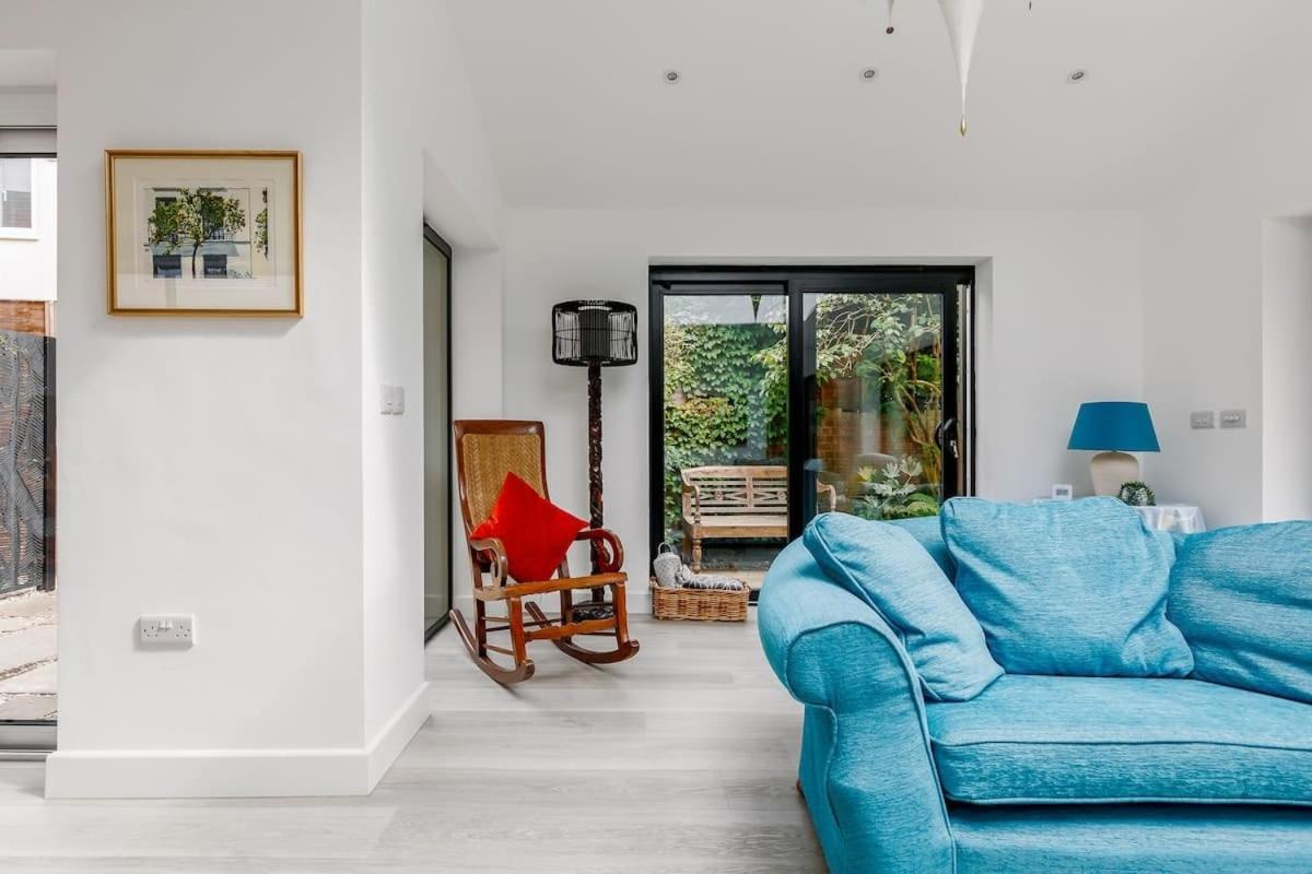 Middle Chine Villa Bournemouth Bagian luar foto