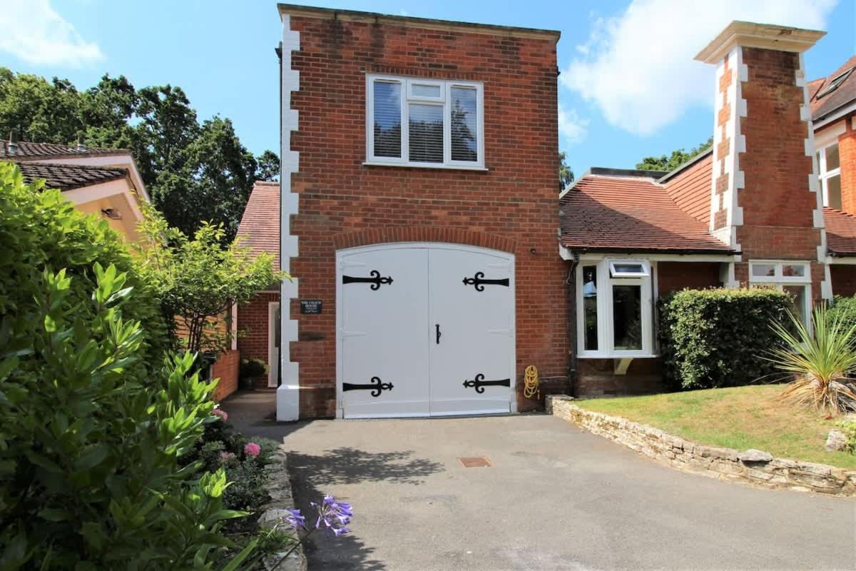 Middle Chine Villa Bournemouth Bagian luar foto